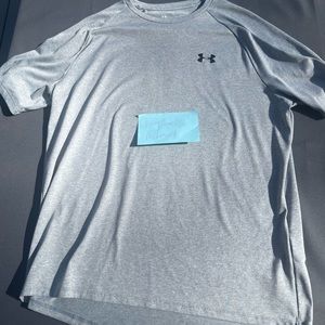 Under Armour Gray “The Tech Tee” *BARELY WORN*